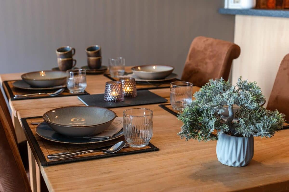 Huswell - Lovely Apartment With Lateral Sea View ميدل كيرك المظهر الخارجي الصورة
