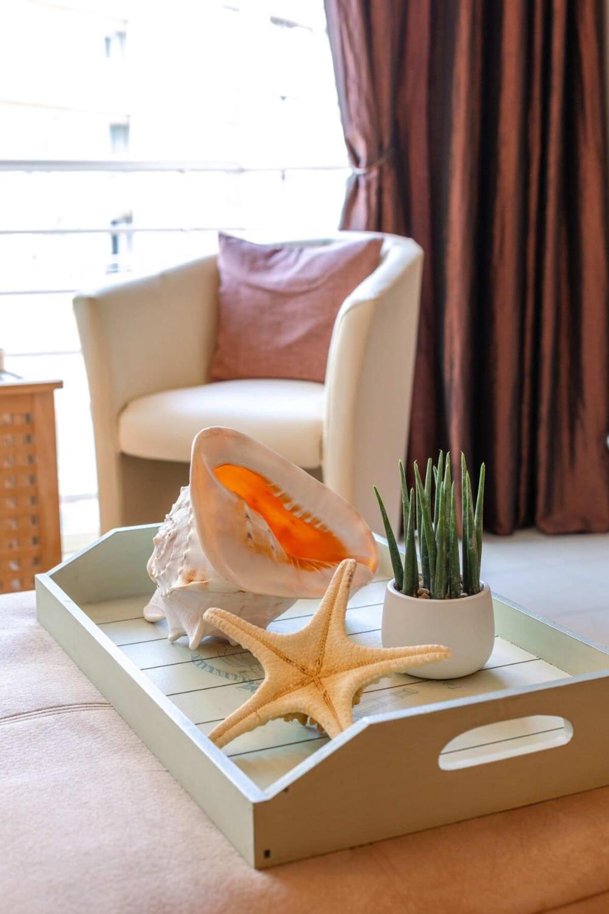 Huswell - Lovely Apartment With Lateral Sea View ميدل كيرك المظهر الخارجي الصورة